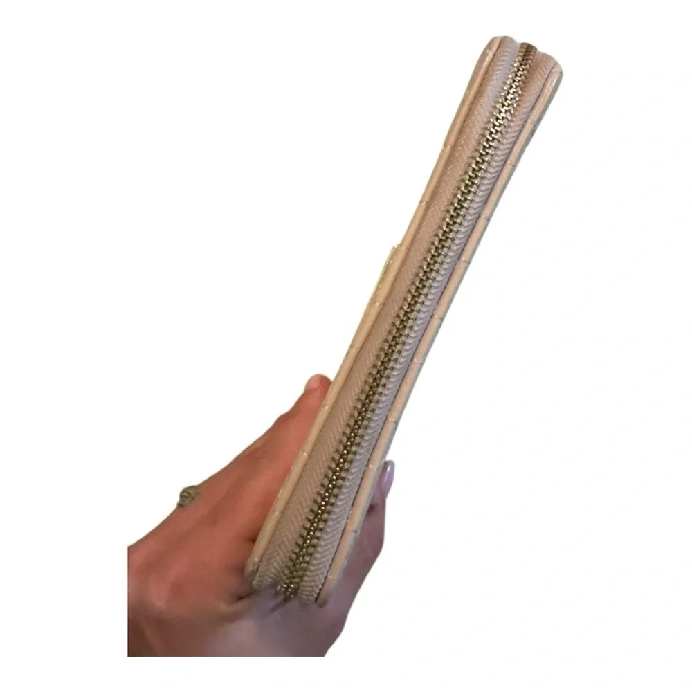 NANNETTE LEPORE Elegant Cream Wallet